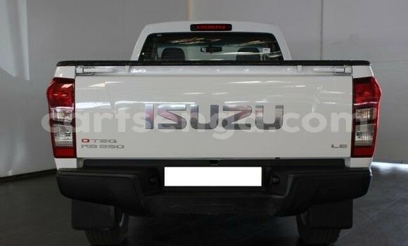 Buy Used Isuzu KB White Car in Bhunya in Manzini Buy Used Isuzu KB White Car in Bhunya in Manzini