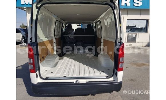 Buy Import Toyota Hiace White Car in Import - Dubai in Hhohho Buy Import Toyota Hiace White Car in Import - Dubai in Hhohho