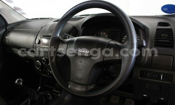 Buy Used Isuzu KB White Car in Bhunya in Manzini Buy Used Isuzu KB White Car in Bhunya in Manzini