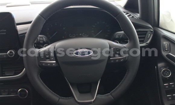 Acheter Occasion Voiture Ford Fiesta Rouge à Ezulwini, Hhohho Acheter Occasion Voiture Ford Fiesta Rouge à Ezulwini, Hhohho