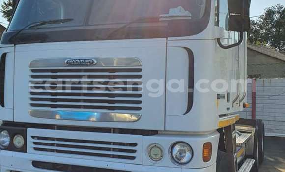 Acheter Occasion Utilitaire Caterpillar 120 Blanc à Ezulwini, Hhohho Acheter Occasion Utilitaire Caterpillar 120 Blanc à Ezulwini, Hhohho