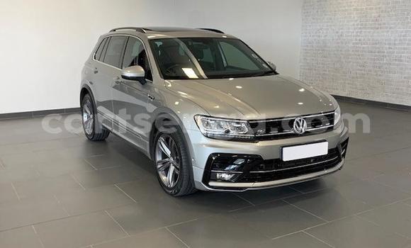 Acheter Occasion Voiture Volkswagen Golf R Beige à Mbabane, Manzini Acheter Occasion Voiture Volkswagen Golf R Beige à Mbabane, Manzini