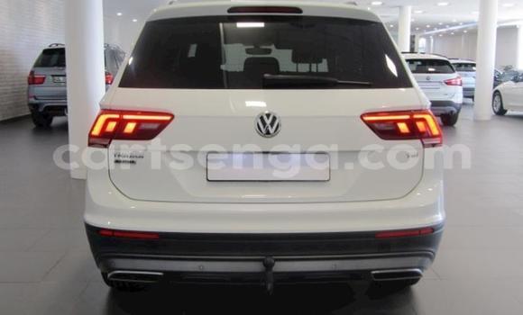 Acheter Occasion Voiture Volkswagen Tiguan Blanc à Mbabane, Manzini Acheter Occasion Voiture Volkswagen Tiguan Blanc à Mbabane, Manzini