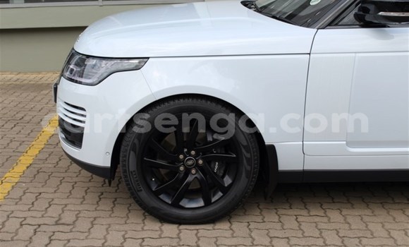 Buy Used Land Rover Range Rover White Car in Ezulwini in Hhohho Buy Used Land Rover Range Rover White Car in Ezulwini in Hhohho