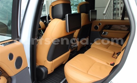 Buy Used Land Rover Range Rover White Car in Ezulwini in Hhohho Buy Used Land Rover Range Rover White Car in Ezulwini in Hhohho