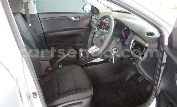 Buy Used Kia Rio Silver Car in Bhunya in Manzini Buy Used Kia Rio Silver Car in Bhunya in Manzini