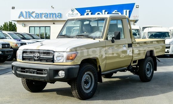 Buy Import Toyota Land Cruiser Beige Car in Import - Dubai in Hhohho Buy Import Toyota Land Cruiser Beige Car in Import - Dubai in Hhohho
