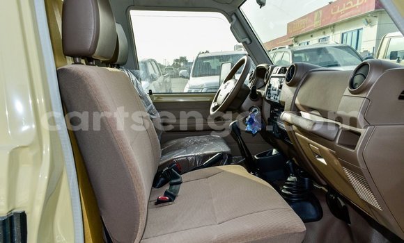 Buy Import Toyota Land Cruiser Beige Car in Import - Dubai in Hhohho Buy Import Toyota Land Cruiser Beige Car in Import - Dubai in Hhohho