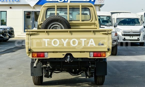 Buy Import Toyota Land Cruiser Beige Car in Import - Dubai in Hhohho Buy Import Toyota Land Cruiser Beige Car in Import - Dubai in Hhohho