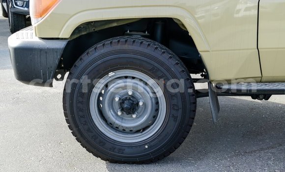 Buy Import Toyota Land Cruiser Beige Car in Import - Dubai in Hhohho Buy Import Toyota Land Cruiser Beige Car in Import - Dubai in Hhohho