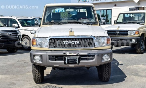 Buy Import Toyota Land Cruiser Beige Car in Import - Dubai in Hhohho Buy Import Toyota Land Cruiser Beige Car in Import - Dubai in Hhohho