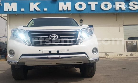 Buy Import Toyota Land Cruiser White Car in Import - Dubai in Hhohho Buy Import Toyota Land Cruiser White Car in Import - Dubai in Hhohho