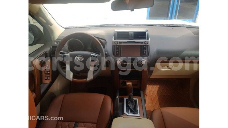 Big with watermark toyota land cruiser hhohho import dubai 16586