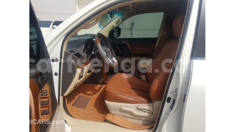 Big with watermark toyota land cruiser hhohho import dubai 16586