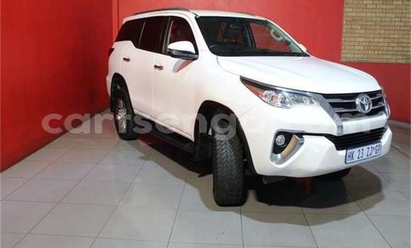 Buy Used Toyota Fortuner White Car in Mbabane in Manzini Buy Used Toyota Fortuner White Car in Mbabane in Manzini