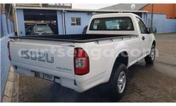 Buy Used Isuzu KB White Car in Bhunya in Manzini Buy Used Isuzu KB White Car in Bhunya in Manzini