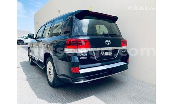 Nunua Imported Toyota Land Cruiser Black Gari ndani ya Import - Dubai nchini Hhohho Nunua Imported Toyota Land Cruiser Black Gari ndani ya Import - Dubai nchini Hhohho
