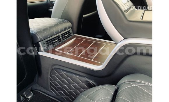 Nunua Imported Toyota Land Cruiser Black Gari ndani ya Import - Dubai nchini Hhohho Nunua Imported Toyota Land Cruiser Black Gari ndani ya Import - Dubai nchini Hhohho