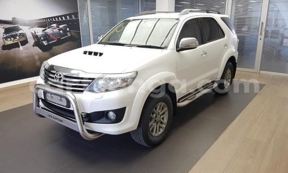 Acheter Occasion Voiture Toyota Fortuner Blanc à Big Bend, Lubombo Acheter Occasion Voiture Toyota Fortuner Blanc à Big Bend, Lubombo