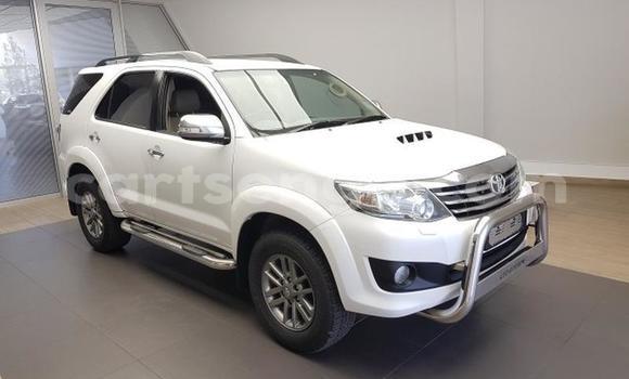 Acheter Occasion Voiture Toyota Fortuner Blanc à Big Bend, Lubombo Acheter Occasion Voiture Toyota Fortuner Blanc à Big Bend, Lubombo