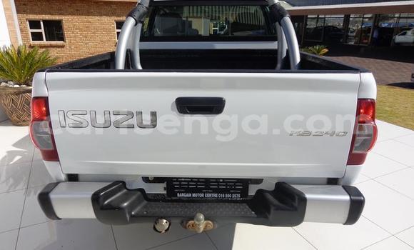 Acheter Occasion Voiture Isuzu KB Blanc à Big Bend, Lubombo Acheter Occasion Voiture Isuzu KB Blanc à Big Bend, Lubombo