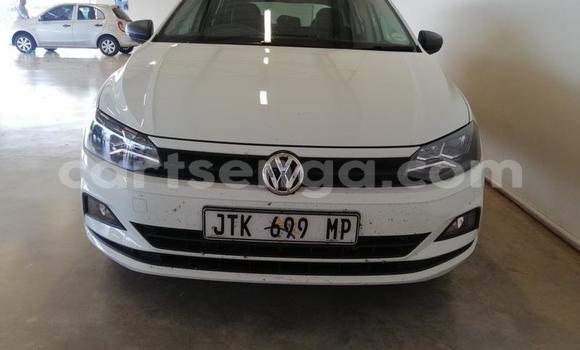 Nunua Ilio tumika Volkswagen Polo White Gari ndani ya Manzini nchini Manzini Nunua Ilio tumika Volkswagen Polo White Gari ndani ya Manzini nchini Manzini
