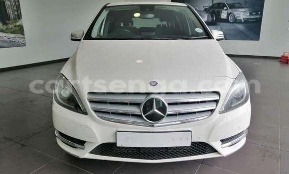 Acheter Occasion Voiture Mercedes‒Benz E–Class Blanc à Manzini, Manzini Acheter Occasion Voiture Mercedes‒Benz E–Class Blanc à Manzini, Manzini