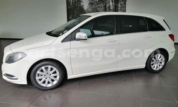 Acheter Occasion Voiture Mercedes‒Benz E–Class Blanc à Manzini, Manzini Acheter Occasion Voiture Mercedes‒Benz E–Class Blanc à Manzini, Manzini