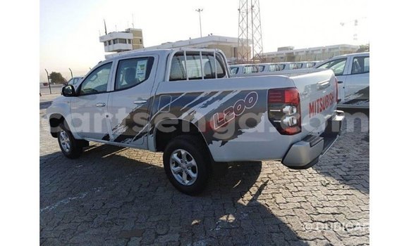 Buy Import Mitsubishi L200 White Car in Import - Dubai in Hhohho Buy Import Mitsubishi L200 White Car in Import - Dubai in Hhohho