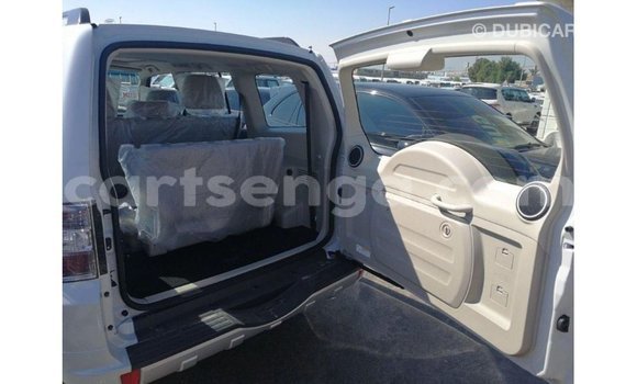 Nunua Imported Mitsubishi Pajero White Gari ndani ya Import - Dubai nchini Hhohho Nunua Imported Mitsubishi Pajero White Gari ndani ya Import - Dubai nchini Hhohho