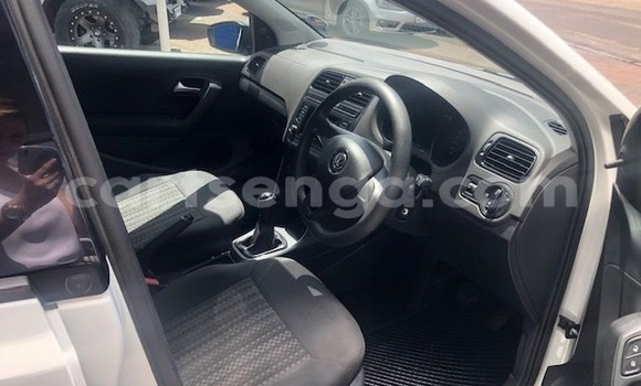 Buy Used Volkswagen Polo White Car in Kwaluseni in Manzini Buy Used Volkswagen Polo White Car in Kwaluseni in Manzini