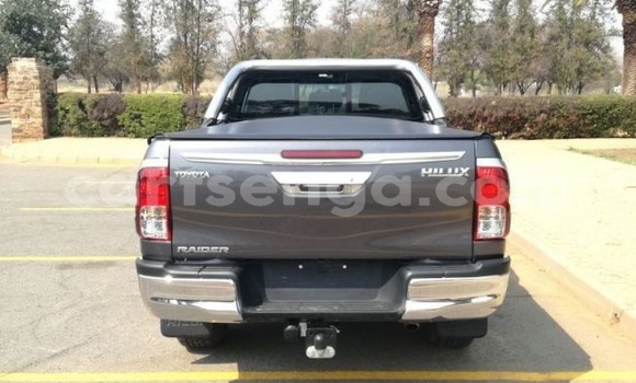 Buy Used Toyota Hilux Black Car in Hlatikulu in Shiselweni District Buy Used Toyota Hilux Black Car in Hlatikulu in Shiselweni District