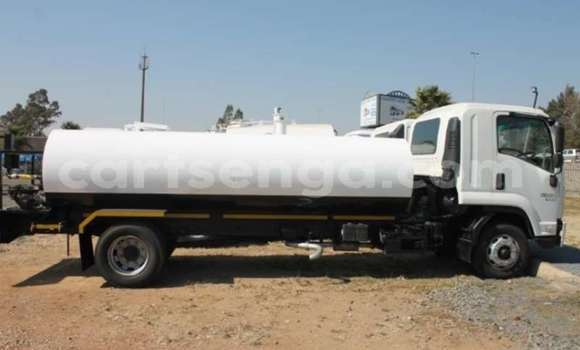 Buy Used Isuzu FTR 850 White Truck in Bhunya in Manzini Buy Used Isuzu FTR 850 White Truck in Bhunya in Manzini