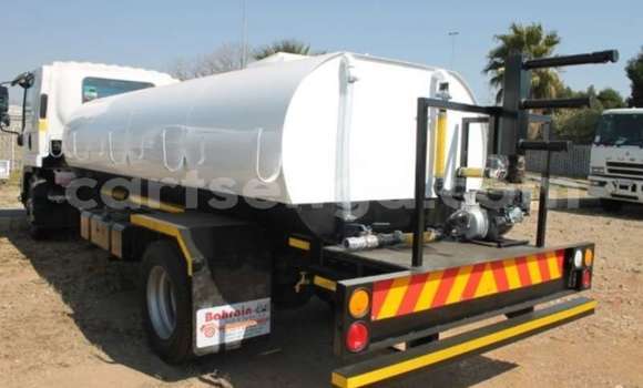 Buy Used Isuzu FTR 850 White Truck in Bhunya in Manzini Buy Used Isuzu FTR 850 White Truck in Bhunya in Manzini