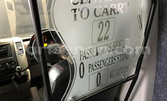 Nunua Ilio tumika Mercedes‒Benz Sprinter White Lori ndani ya Mbabane nchini Manzini Nunua Ilio tumika Mercedes‒Benz Sprinter White Lori ndani ya Mbabane nchini Manzini