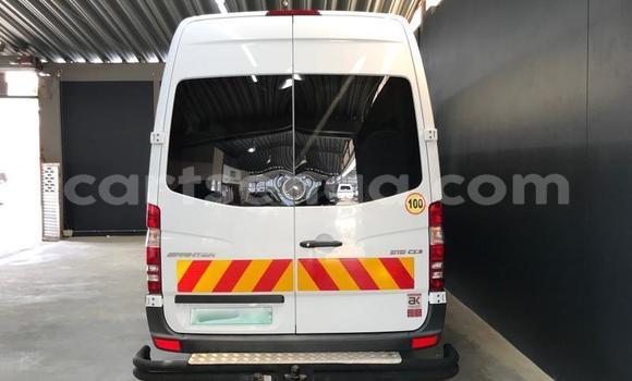 Nunua Ilio tumika Mercedes‒Benz Sprinter White Lori ndani ya Mbabane nchini Manzini Nunua Ilio tumika Mercedes‒Benz Sprinter White Lori ndani ya Mbabane nchini Manzini