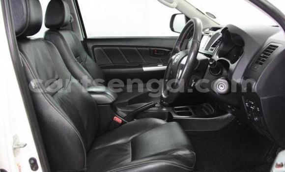 Nunua Ilio tumika Toyota Hilux White Gari ndani ya Mbabane nchini Manzini Nunua Ilio tumika Toyota Hilux White Gari ndani ya Mbabane nchini Manzini