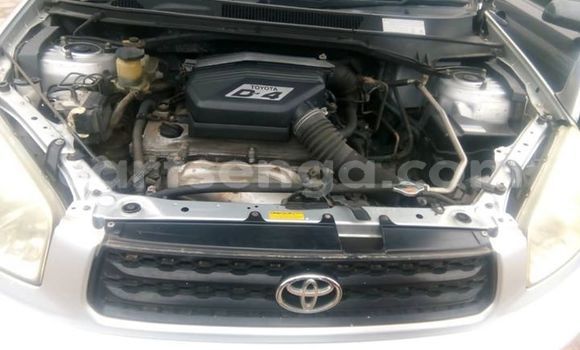 Nunua Ilio tumika Toyota RAV4 Silver Gari ndani ya Manzini nchini Manzini Nunua Ilio tumika Toyota RAV4 Silver Gari ndani ya Manzini nchini Manzini