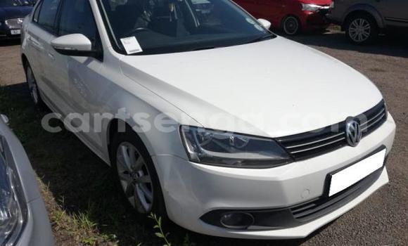 Nunua Ilio tumika Volkswagen Jetta White Gari ndani ya Mbabane nchini Manzini Nunua Ilio tumika Volkswagen Jetta White Gari ndani ya Mbabane nchini Manzini