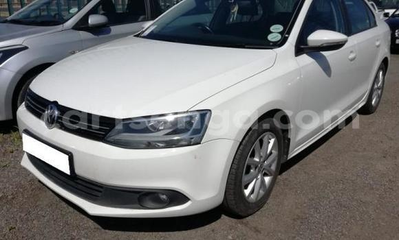 Nunua Ilio tumika Volkswagen Jetta White Gari ndani ya Mbabane nchini Manzini Nunua Ilio tumika Volkswagen Jetta White Gari ndani ya Mbabane nchini Manzini