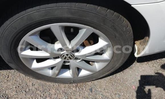 Nunua Ilio tumika Volkswagen Jetta White Gari ndani ya Mbabane nchini Manzini Nunua Ilio tumika Volkswagen Jetta White Gari ndani ya Mbabane nchini Manzini