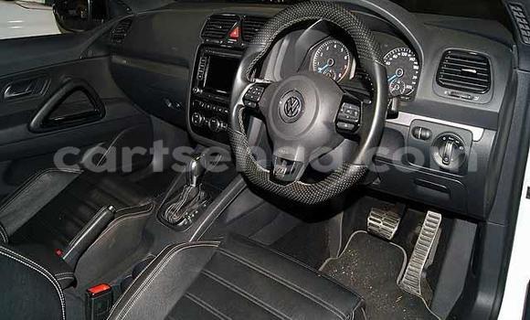 Nunua Ilio tumika Volkswagen Scirocco R White Gari ndani ya Mbabane nchini Manzini Nunua Ilio tumika Volkswagen Scirocco R White Gari ndani ya Mbabane nchini Manzini