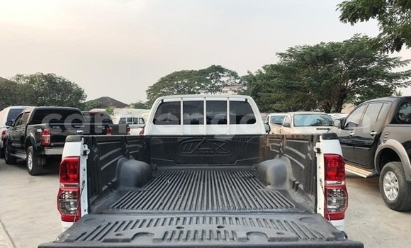 Buy Used Toyota Hilux White Car in Manzini in Manzini Buy Used Toyota Hilux White Car in Manzini in Manzini