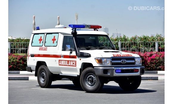 Buy Import Toyota Land Cruiser White Car in Import - Dubai in Hhohho Buy Import Toyota Land Cruiser White Car in Import - Dubai in Hhohho