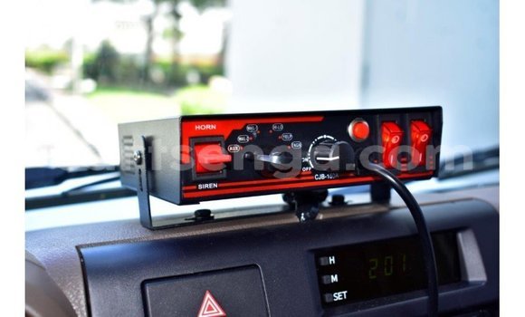 Buy Import Toyota Land Cruiser White Car in Import - Dubai in Hhohho Buy Import Toyota Land Cruiser White Car in Import - Dubai in Hhohho