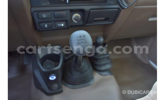 Buy Import Toyota Land Cruiser White Car in Import - Dubai in Hhohho Buy Import Toyota Land Cruiser White Car in Import - Dubai in Hhohho