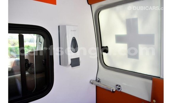 Buy Import Toyota Land Cruiser White Car in Import - Dubai in Hhohho Buy Import Toyota Land Cruiser White Car in Import - Dubai in Hhohho