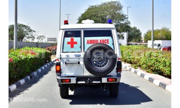 Buy Import Toyota Land Cruiser White Car in Import - Dubai in Hhohho Buy Import Toyota Land Cruiser White Car in Import - Dubai in Hhohho