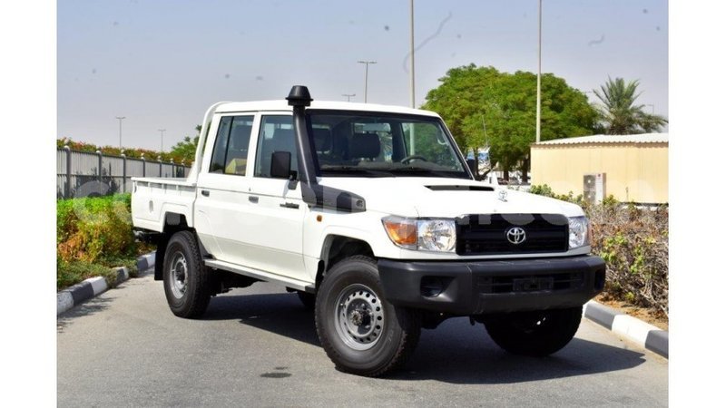 Big with watermark toyota land cruiser hhohho import dubai 16700