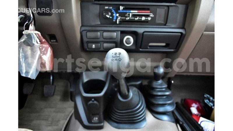 Big with watermark toyota land cruiser hhohho import dubai 16700